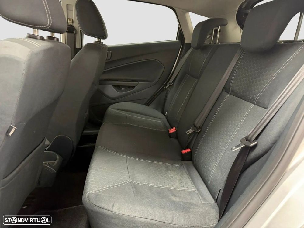 Ford Fiesta - 8