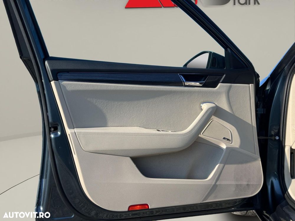 Skoda Superb 2.0 TSI 4X4 DSG Laurin & Klement - 16