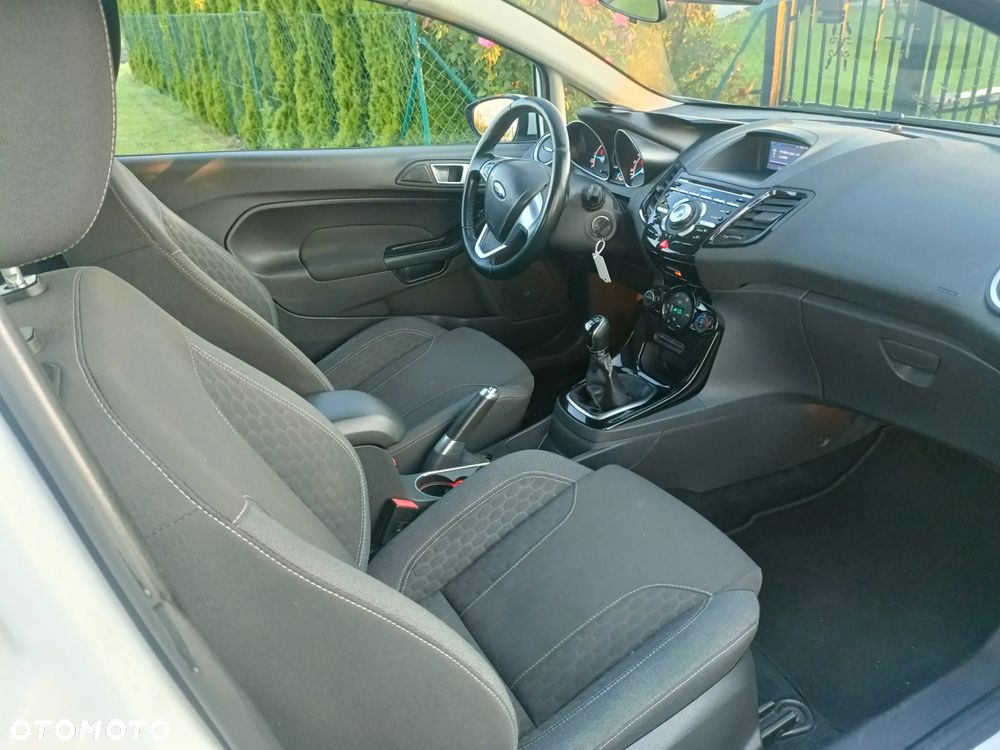 Ford Fiesta - 12