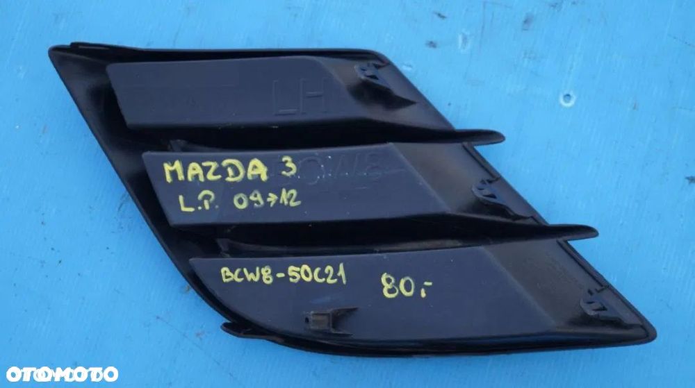 Zaślepka kratka halogenu Mazda III 09-12 - 2