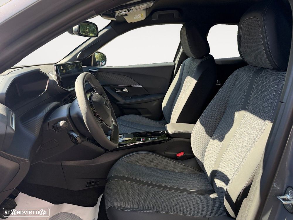 Peugeot e-2008 54 kWh Allure - 9