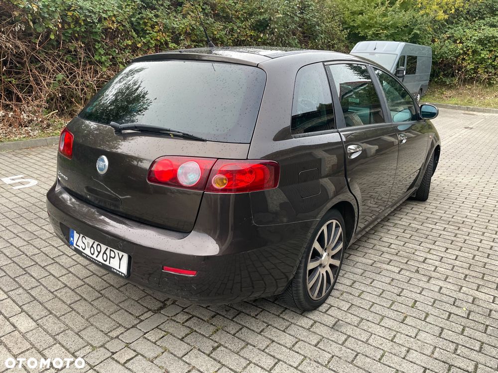 Fiat Croma 2.4 JTD Emotion - 5