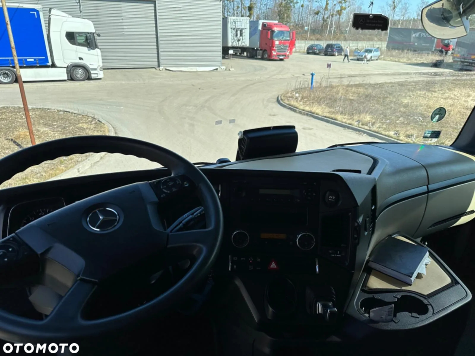 Mercedes-Benz ACTROS - 11