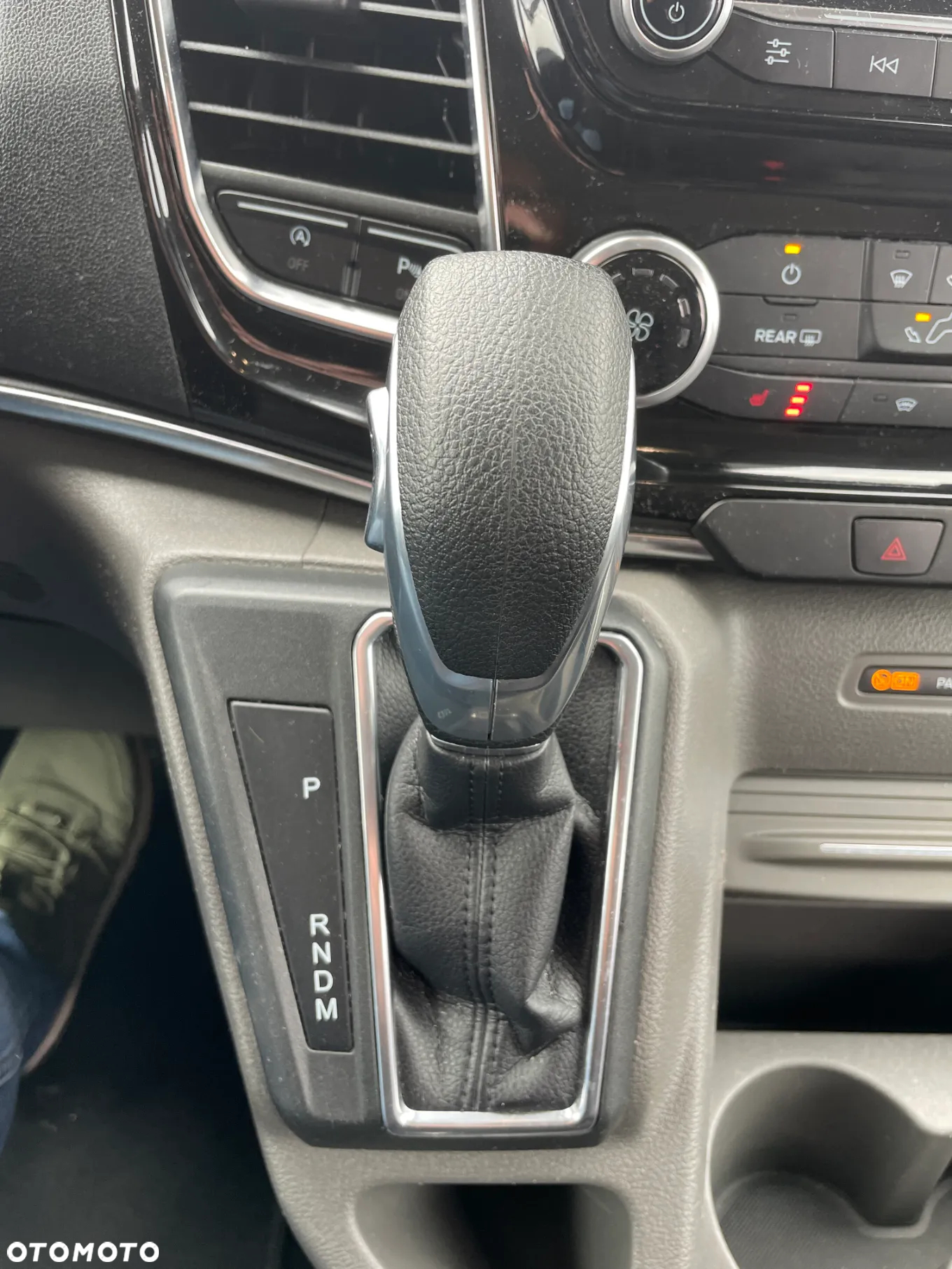 Ford Tourneo Custom 2.0 TDCi L2 Titanium SelectShift - 29