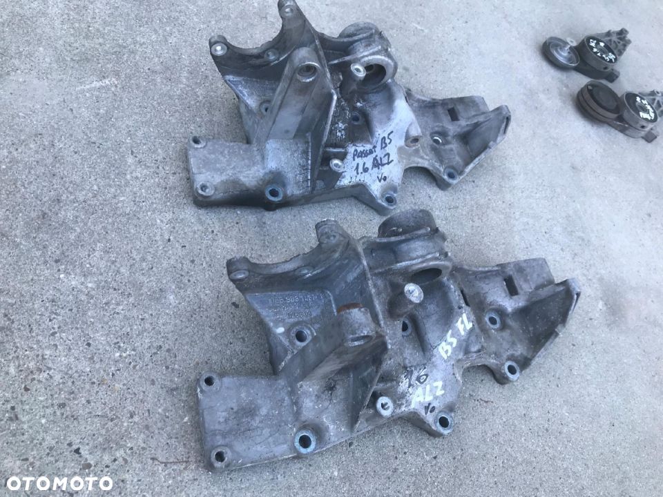 Łapa silnika Vw PASSAT B5 AUDI 1.6b wspornik mocowanie ALTERNATORA SPRĘŻARKI - 9