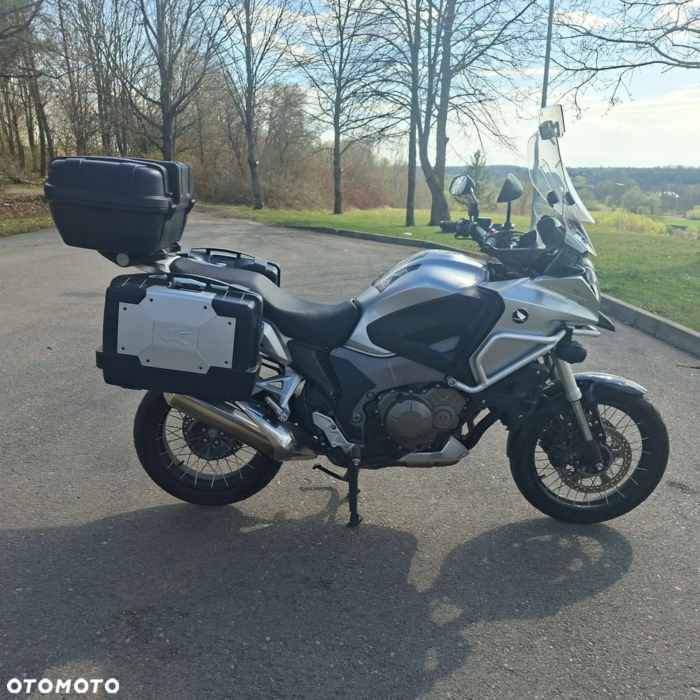 Honda VFR - 8
