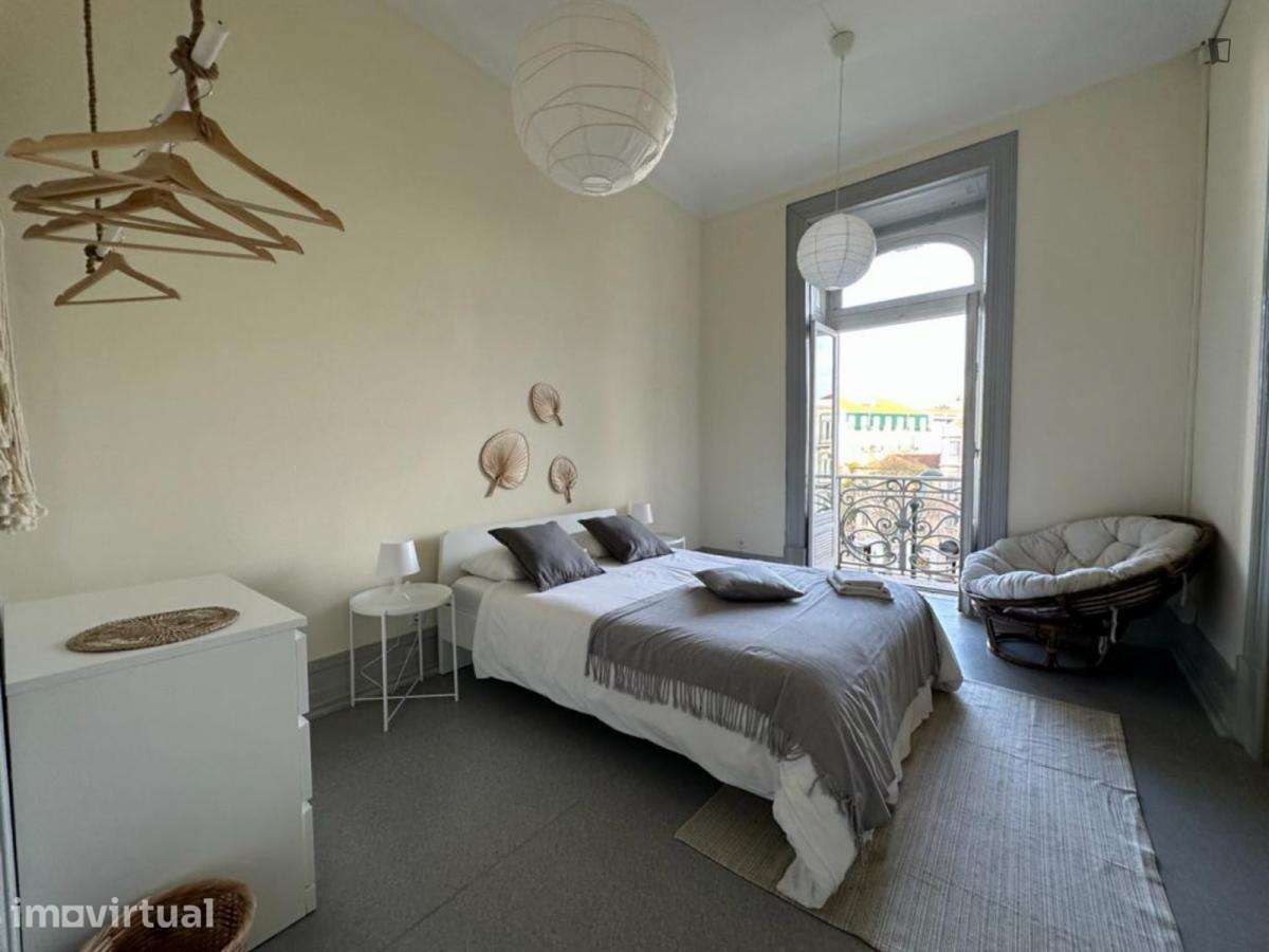 Quarto - localizado em Marquês de Pombal Lisbon - Grande imagem: 5/14