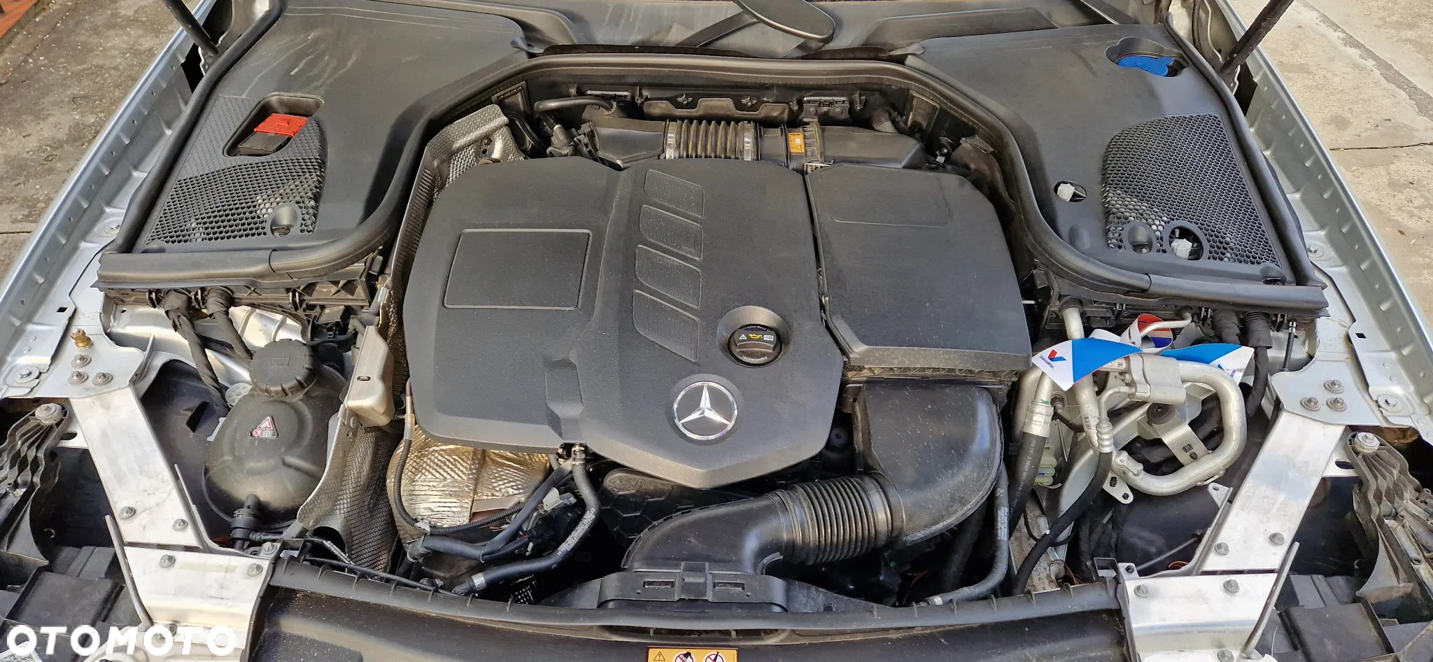 Mercedes-Benz Klasa E 220 d T 9G-TRONIC - 5