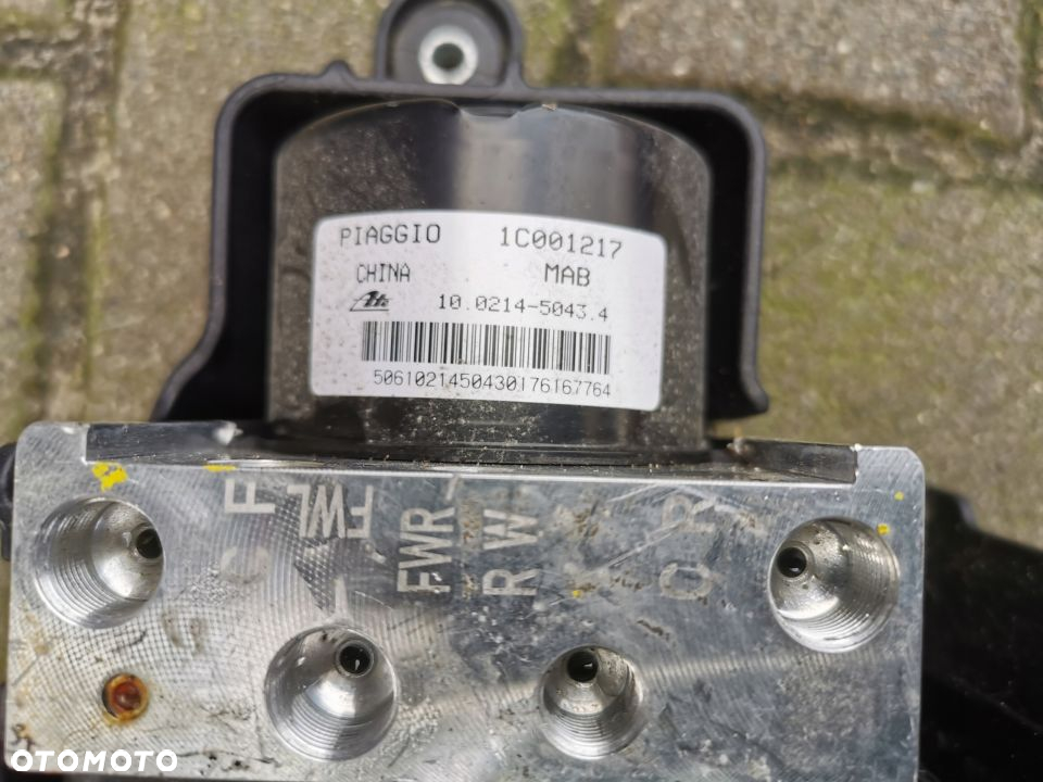 Pompa ABS Piaggio MP3 500 350 HPE - 3