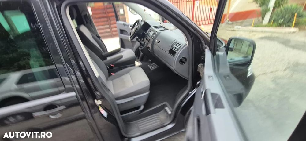 Volkswagen Multivan - 10