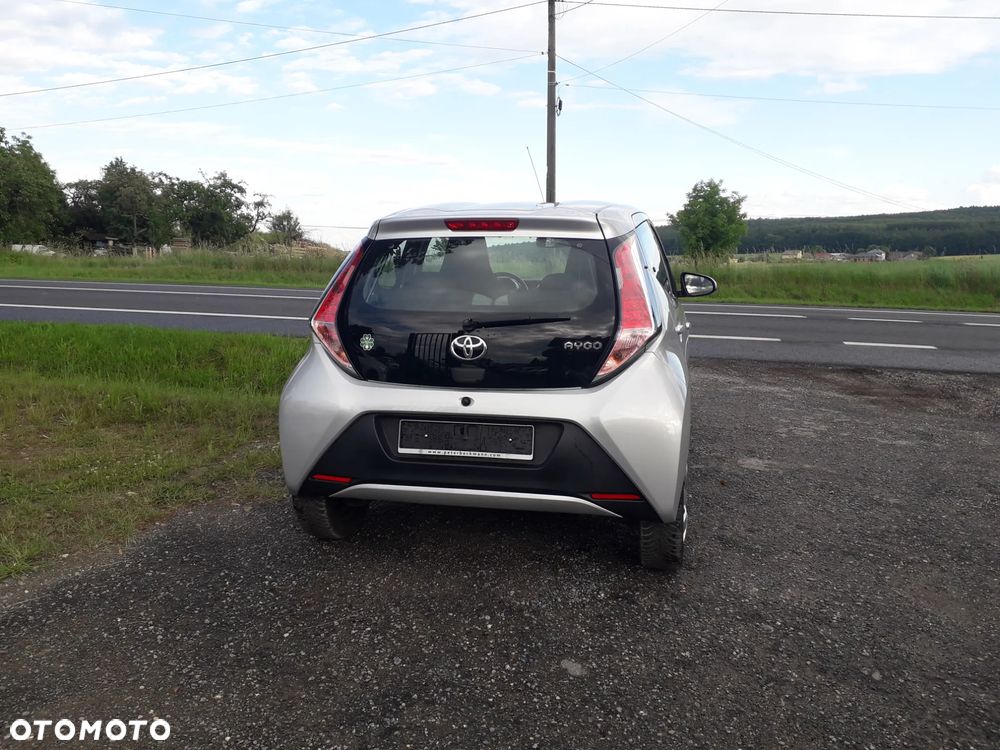 Toyota Aygo x-play - 4