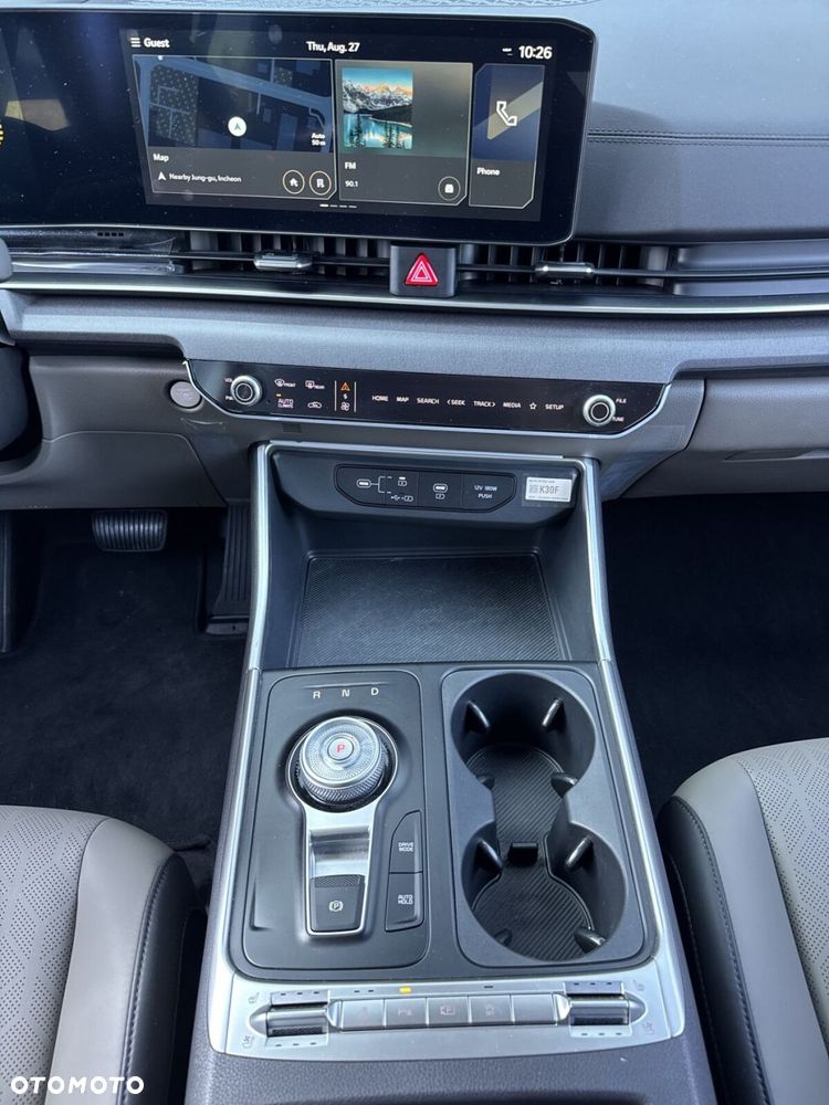 Kia Carnival - 24