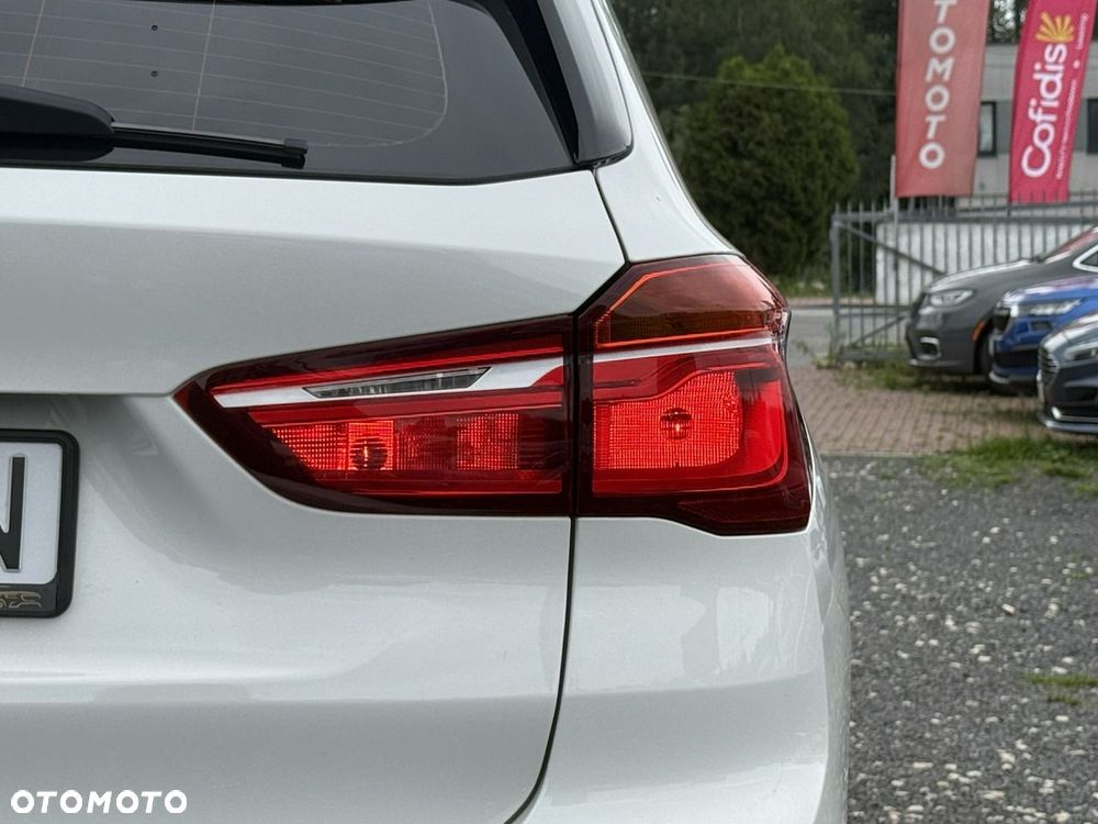 BMW X1 sDrive18i GPF xLine - 9