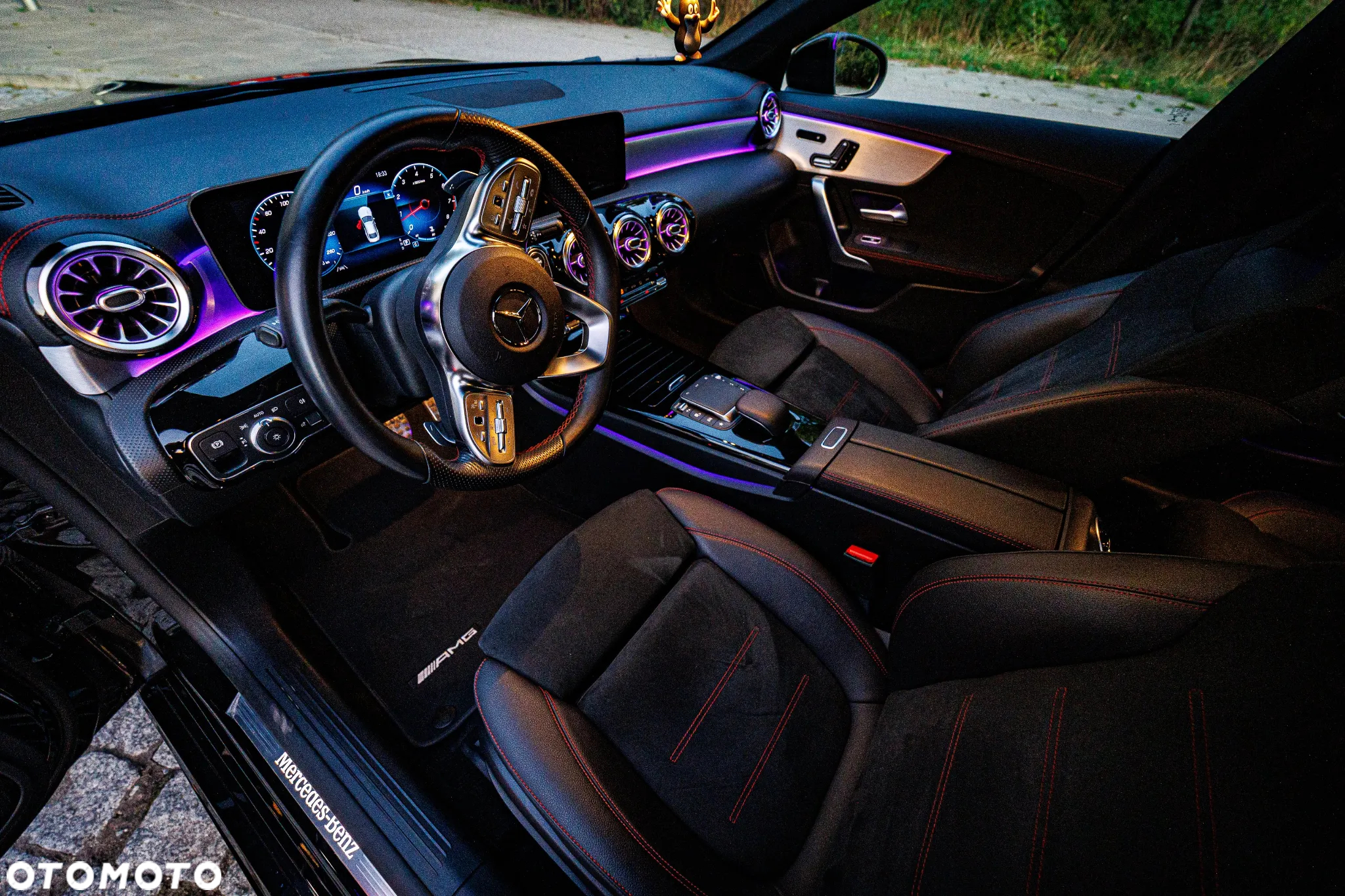 Mercedes-Benz CLA 220 4-Matic 7G-DCT - 12
