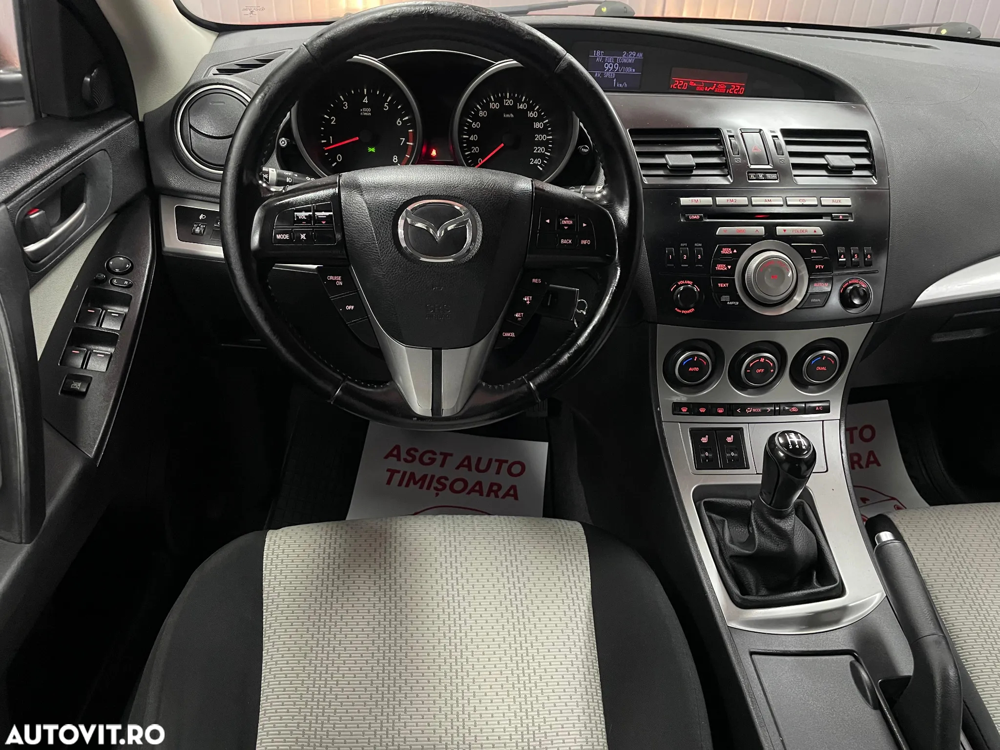 Mazda 3 - 8