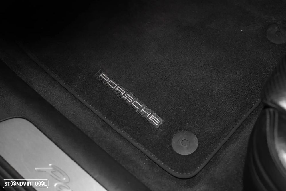 Porsche Panamera Sport Turismo 4 E-Hybrid - 58