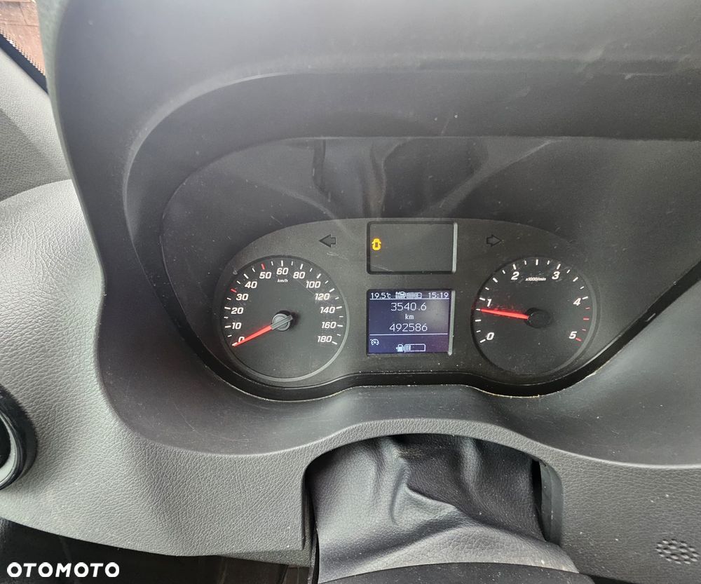Mercedes-Benz Sprinter - 11