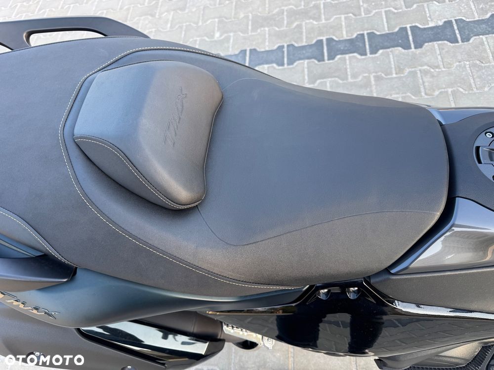Yamaha Tmax - 12