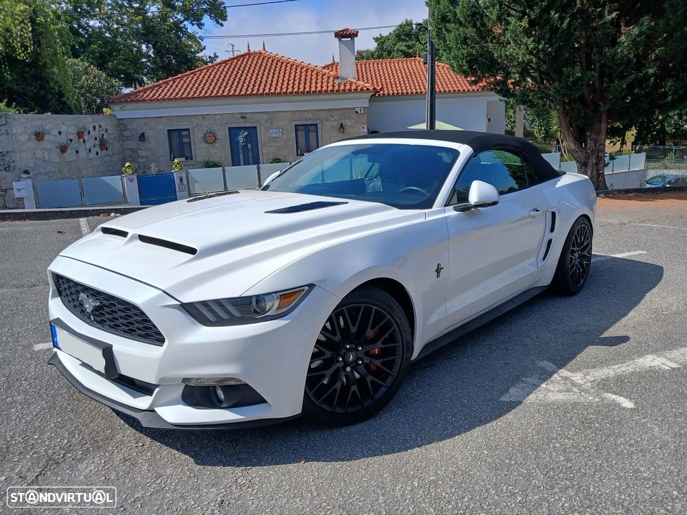 Ford Mustang 2.3i EcoBoost — fotografia 18