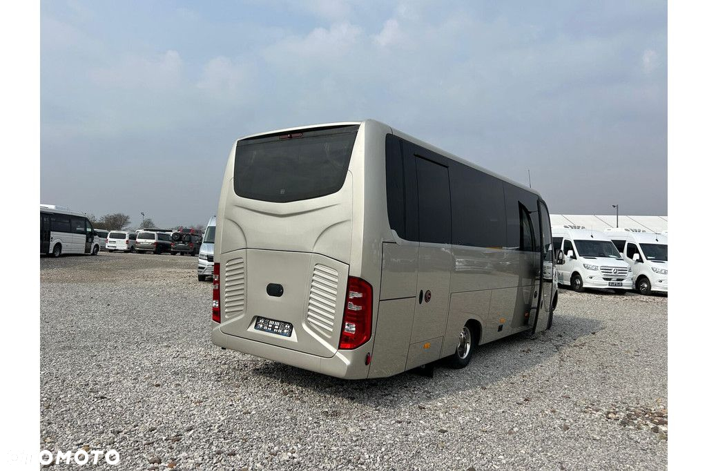 Mercedes-Benz Sprinter 519 - 11