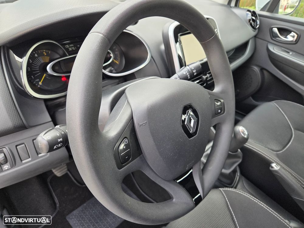 Renault Clio Sport Tourer 1.5 dCi - 10