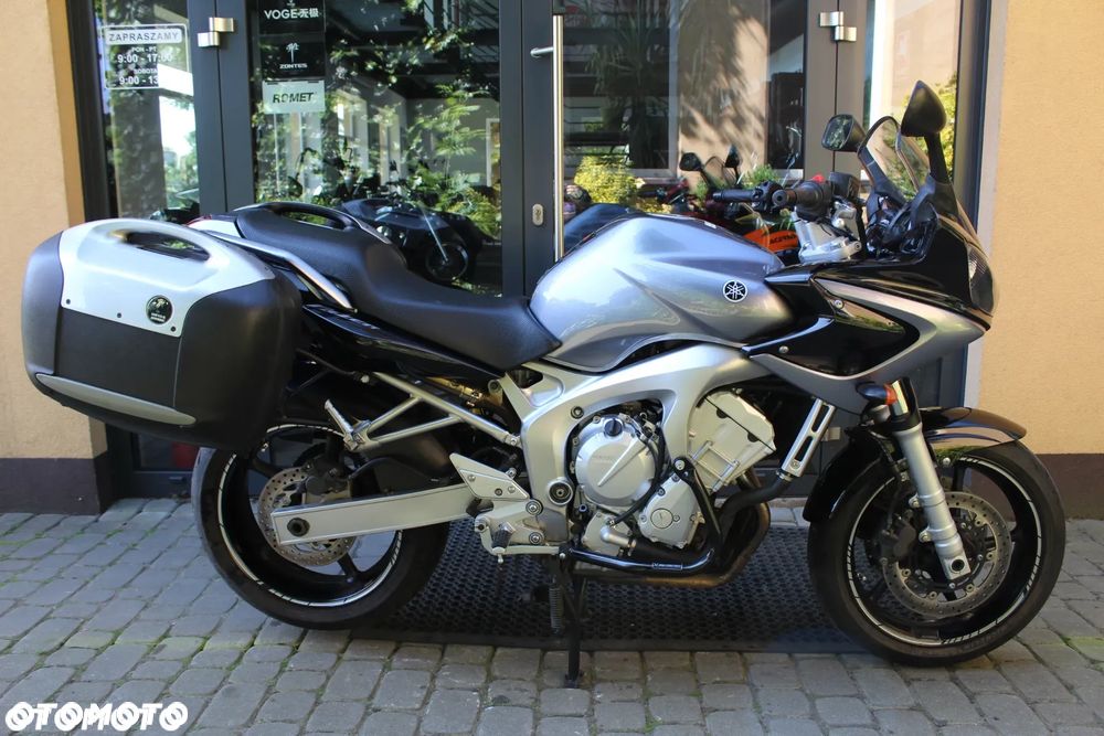 Yamaha FZ6 - 2