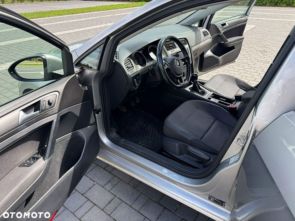 Volkswagen Golf 1.6 TDI Comfortline - 24