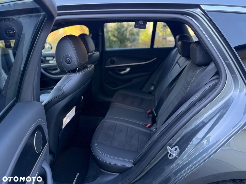 Mercedes-Benz Klasa E 220 d 4-Matic Business Edition - 12