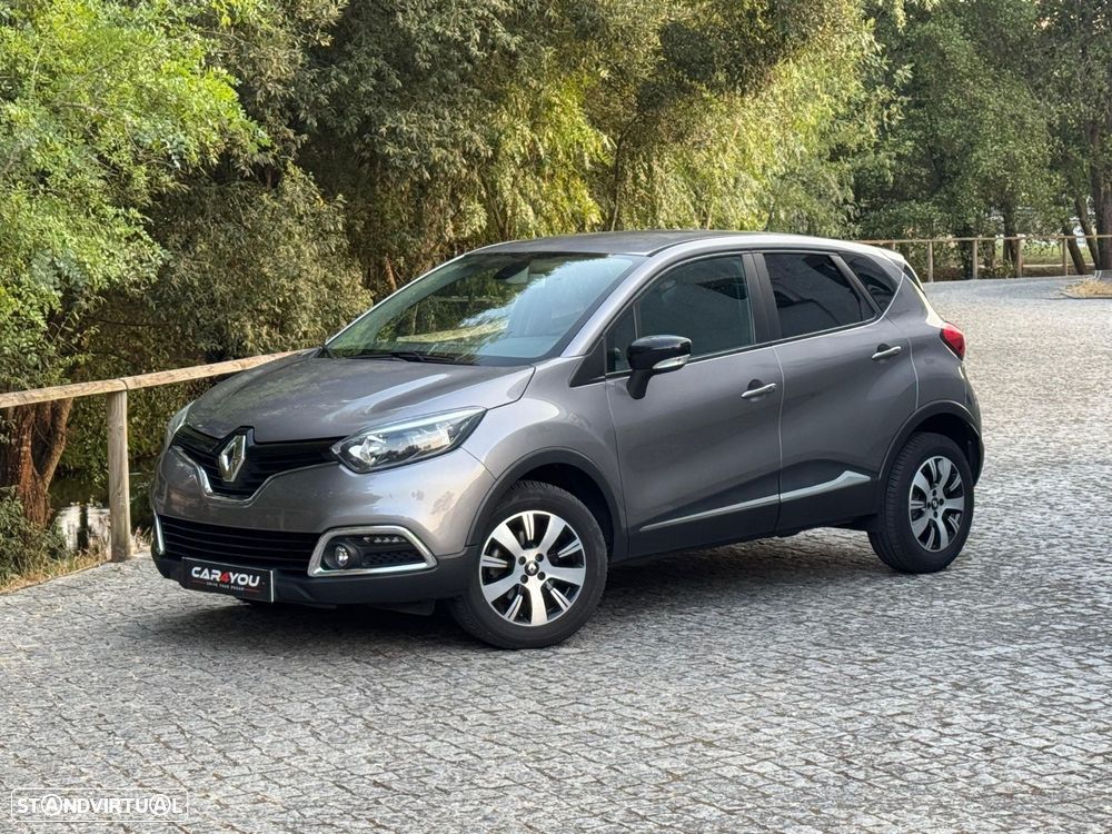 Renault Captur 1.2 TCe Exclusive EDC - 4