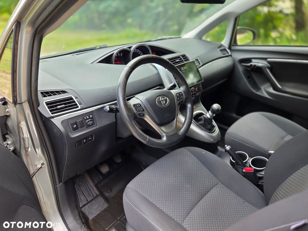 Toyota Verso 2.0 D-4D 5-Sitzer Life - 2