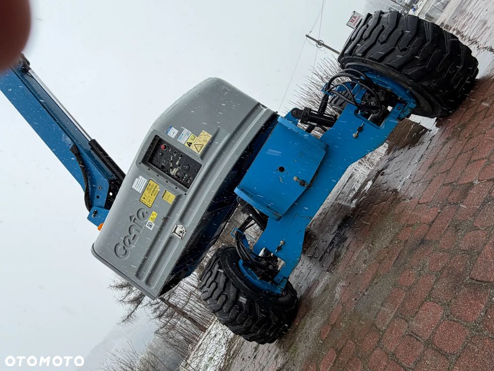 Genie S-45 Zwyżka Podnośnik Teleskopowy terenowy 4x4 wysokość 16 m Silnik DEUTZ. Maszyna jak Nowa z Urzędu Norweskiego Komuny! 2016 rok. Spalinowo- elektryczna Zadbana. Zero luzów wycieków! Okazja! 2 x Sterowanie maszyną góra i dół. Przetwornica gniazdo 220 volt. Poziomowanie oraz obrót kosza! OKAZJA. Aktualna Dekra Do 2027 roku !!! - 39