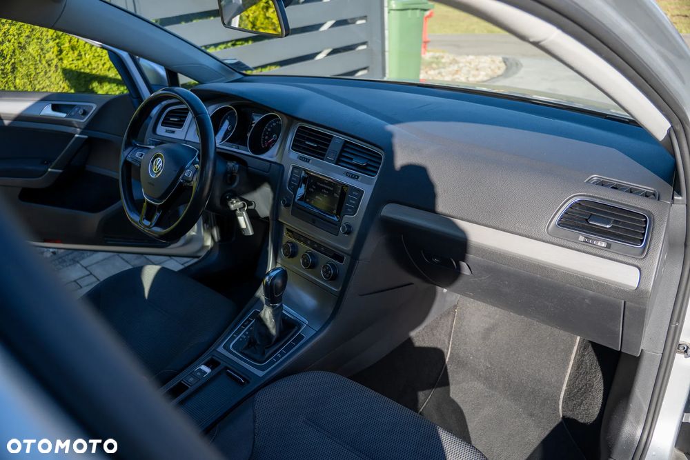 Volkswagen Golf VII Variant Diesel Comfortline - 31