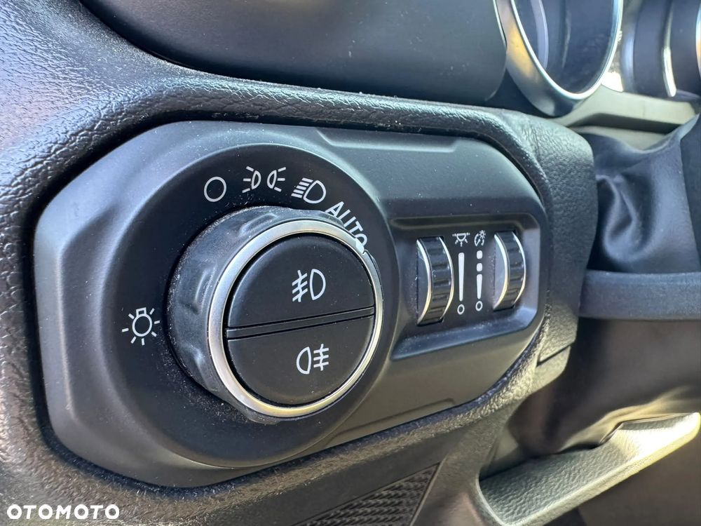 Jeep Wrangler - 17