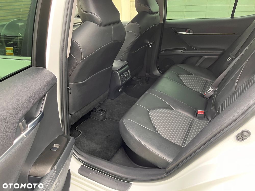 Toyota Camry 2.5 Hybrid Prestige CVT - 9