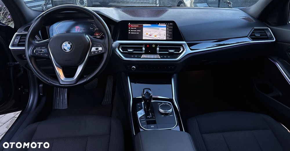 BMW Seria 3 318d MHEV Sport Line - 28