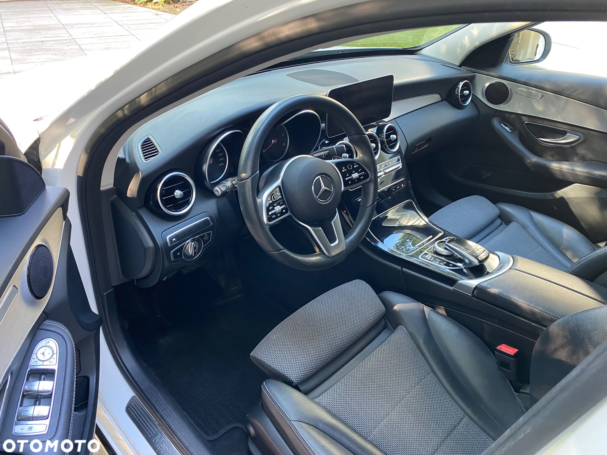 Mercedes-Benz Klasa C 200 d T 9G-TRONIC Avantgarde - 19