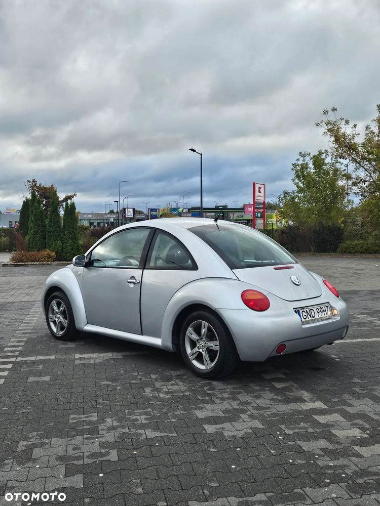 Volkswagen New Beetle 2002 photo 4