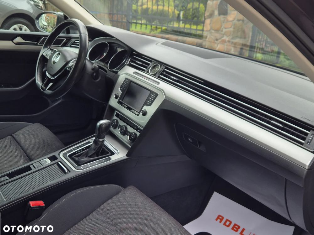 Volkswagen Passat 2.0 TDI SCR (BlueMotion Technology) DSG Highline - 24