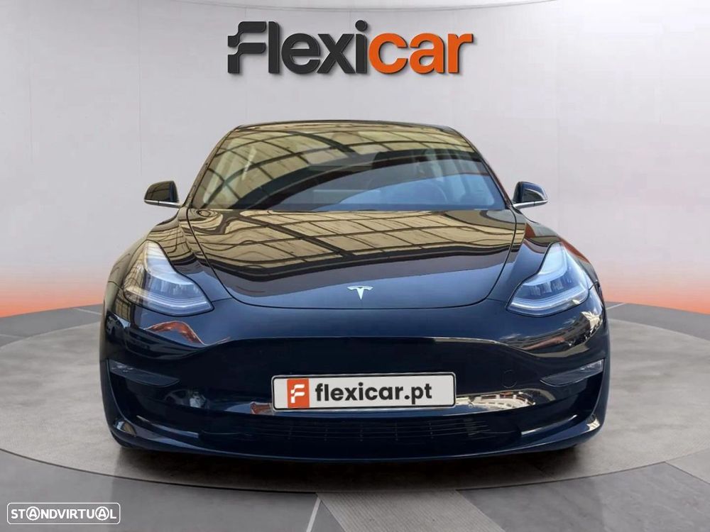 Tesla Model 3 - 4