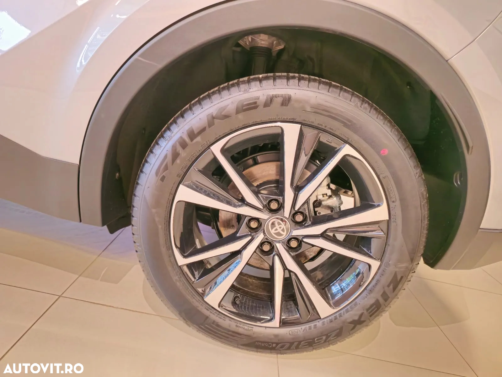Toyota C-HR - 10