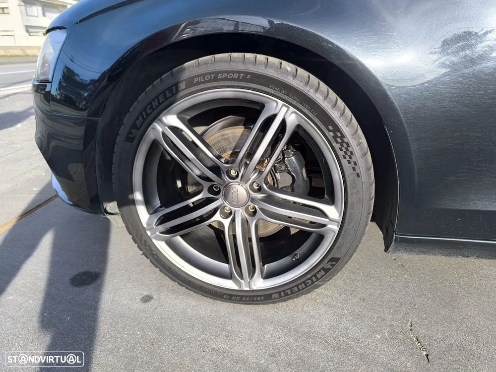 Audi A4 Avant 2.0 TDI - 17