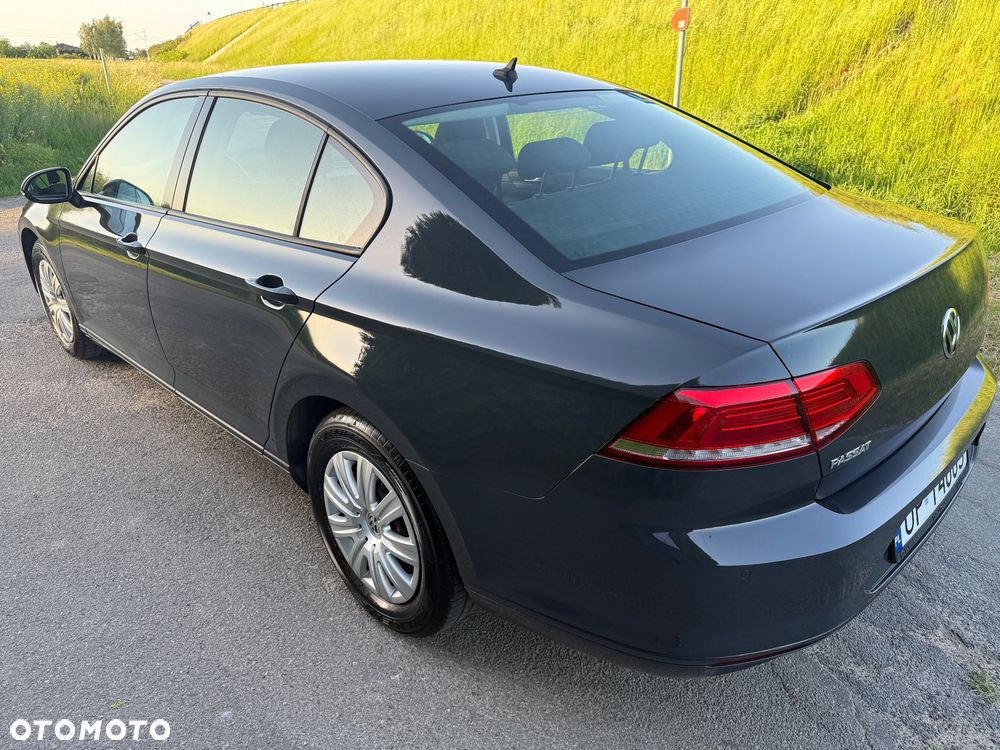 Volkswagen Passat 2.0 TDI SCR Comfortline - 9