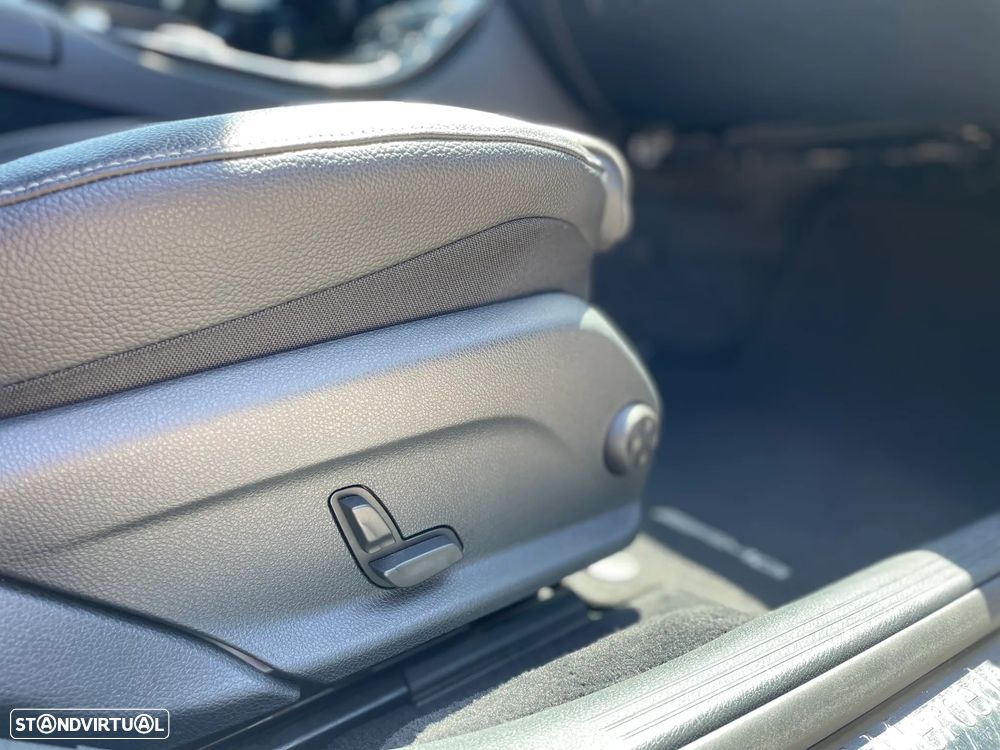 Mercedes-Benz E 220 d 9G-TRONIC AMG Line - 25