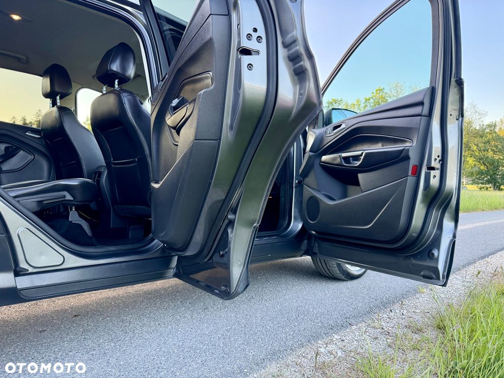 Ford Kuga 2.0 TDCi 2x4 Champions Edition - 34