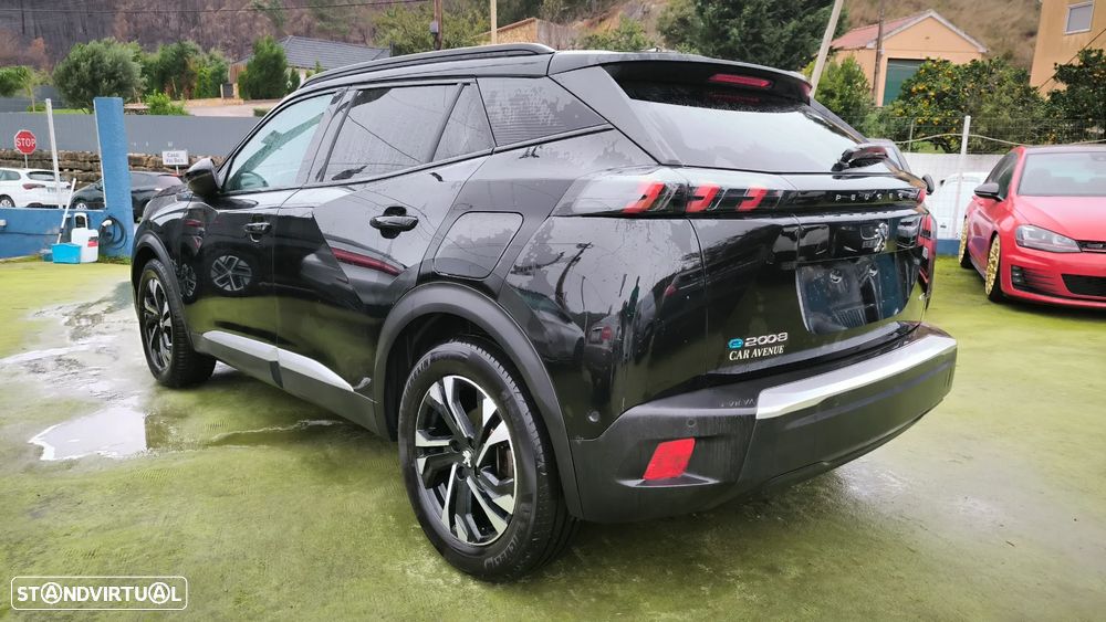 Peugeot e-2008 50 kWh GT Line - 2