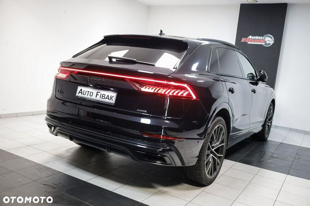 Audi Q8 - 11