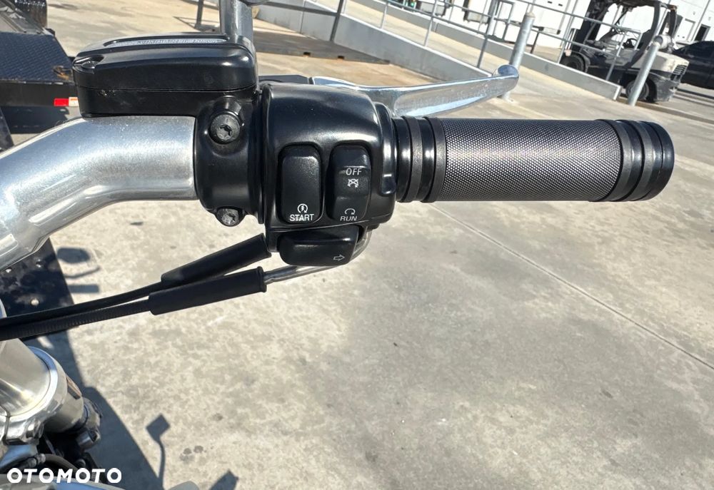 Harley-Davidson V-Rod Muscle - 20