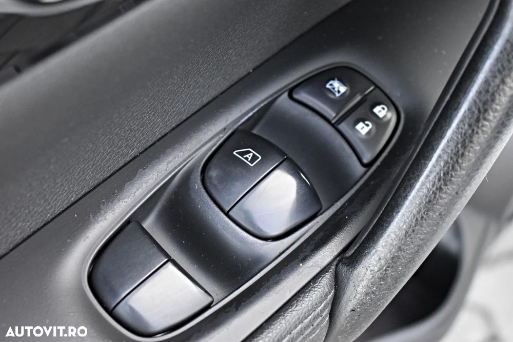 Nissan Qashqai 1.6 DCI TEKNA - 25