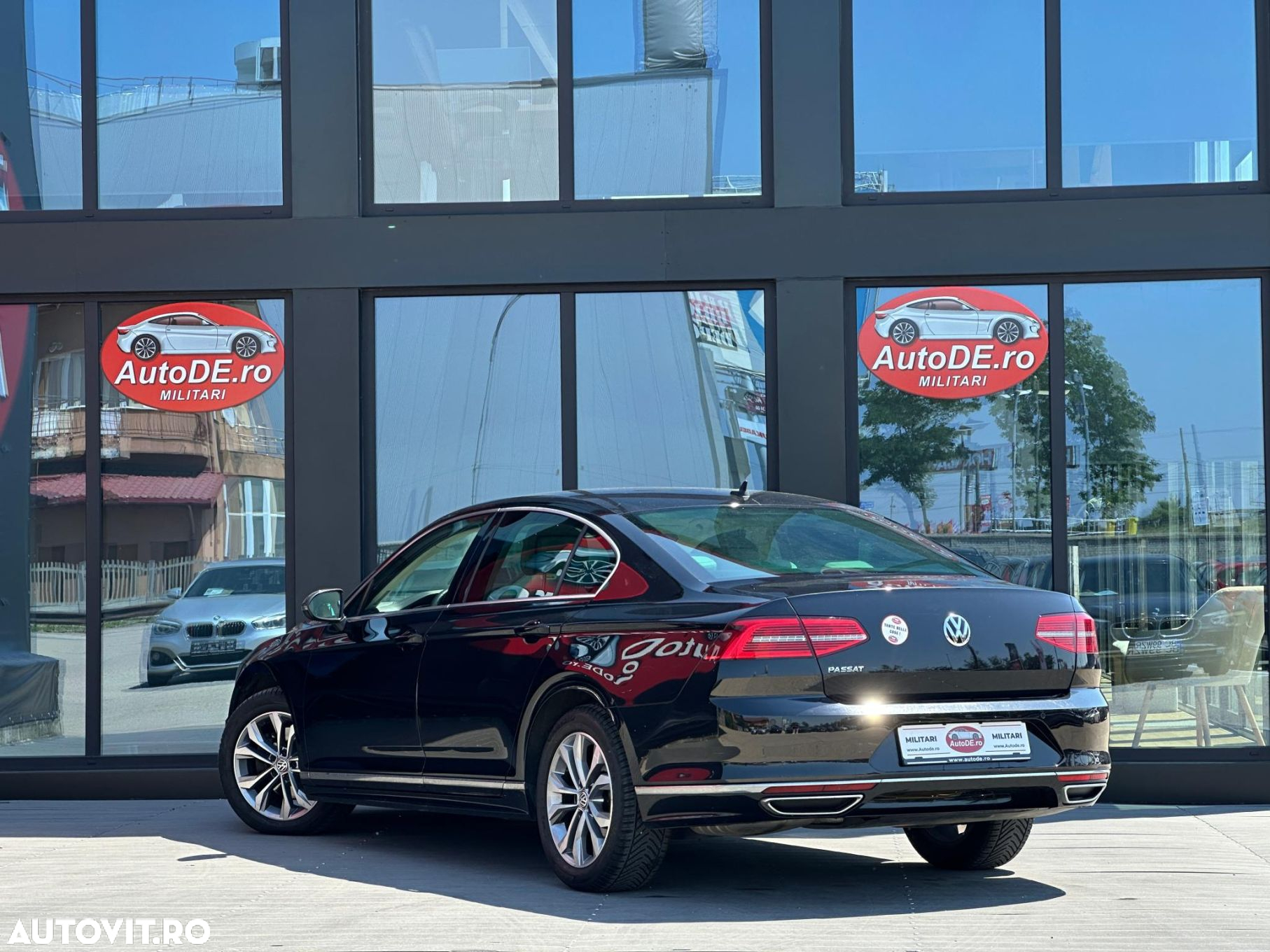 Volkswagen Passat - 4