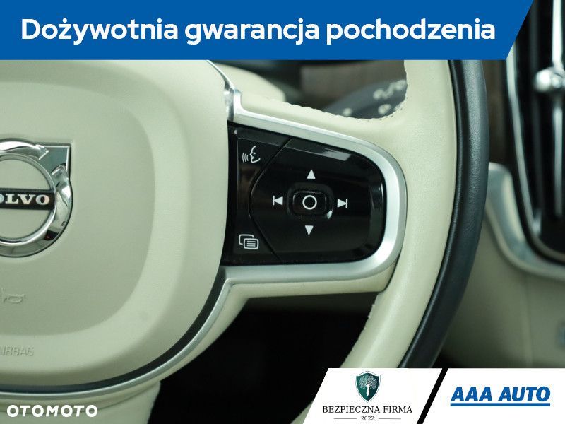 Volvo V90 Cross Country - 21